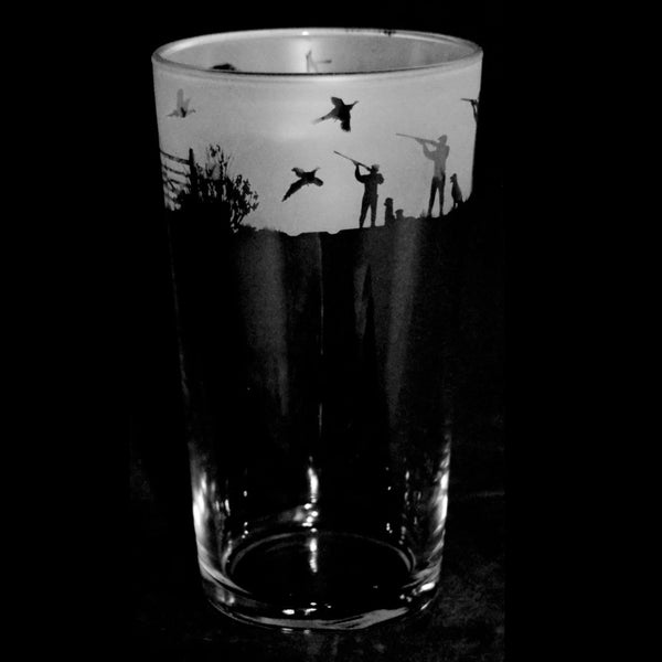 The Milford Collection Shooting Scene Beer Glass
