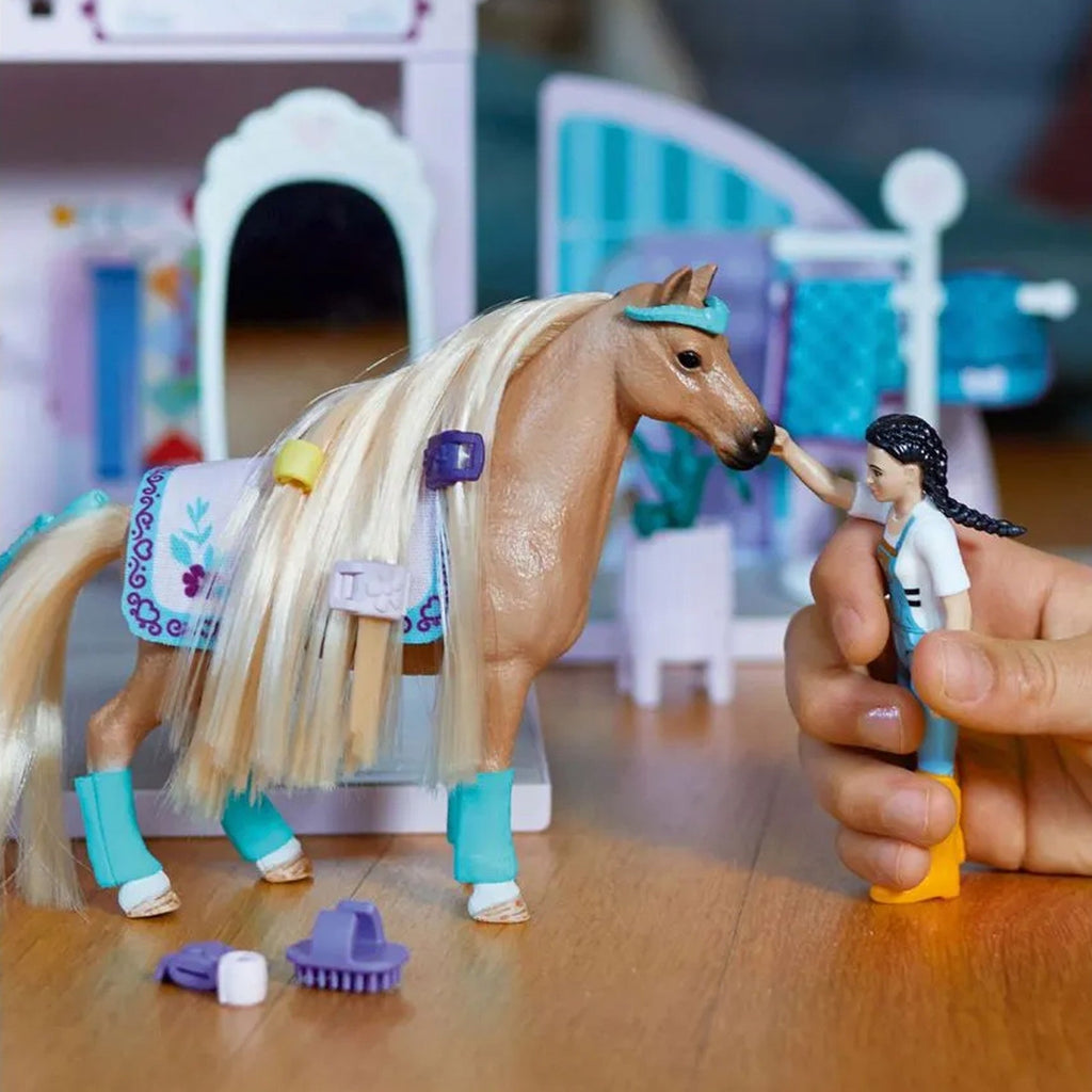 Schleich Pop Up Boutique