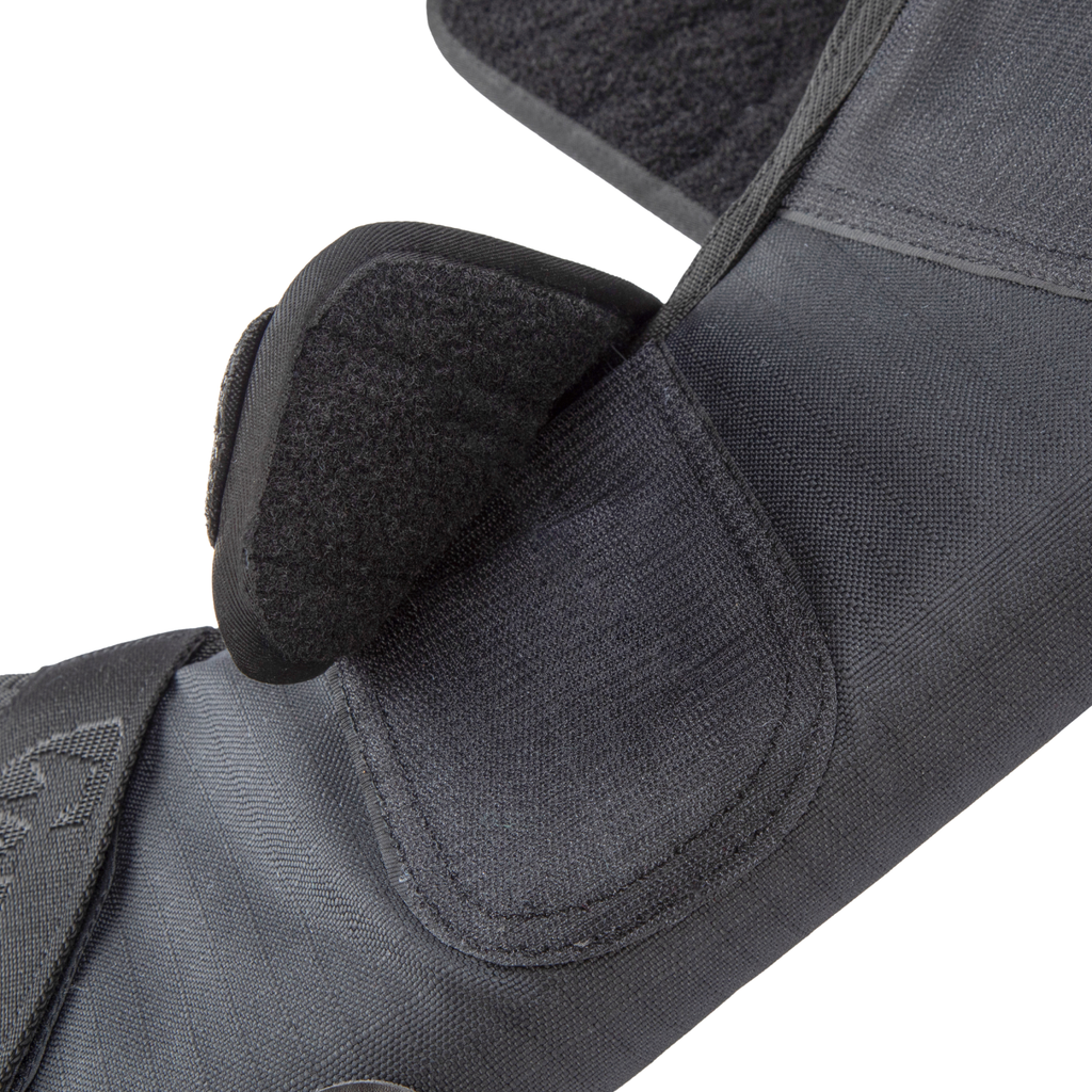 ARMA Air Defence Travel Boots - Black