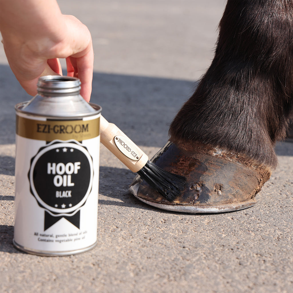 EZI-GROOM Premium Hoof Oil Brush - Wooden