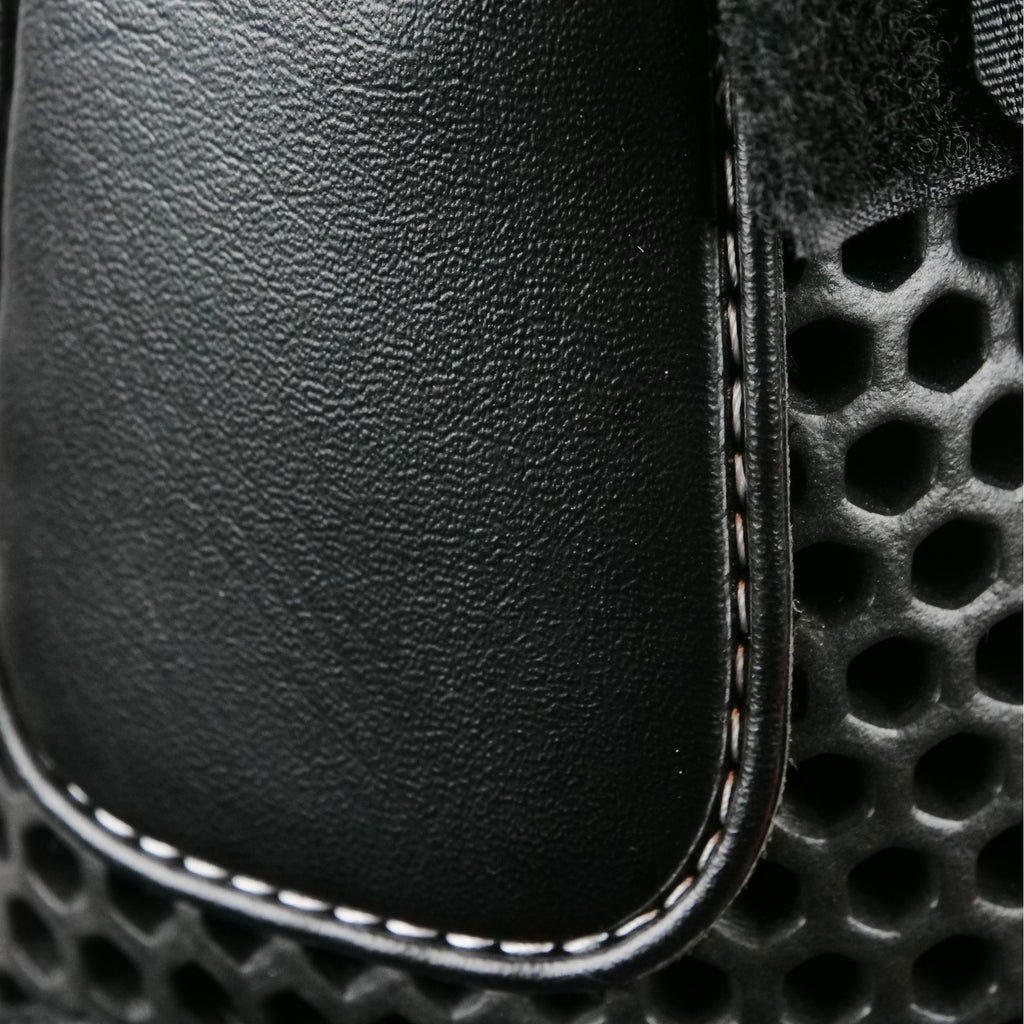 Equilibrium Tri-Zone Tendon Boots - Black