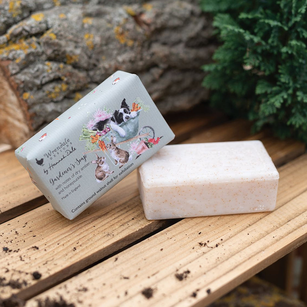 Wrendale Gardeners Soap - Sleeping on the job