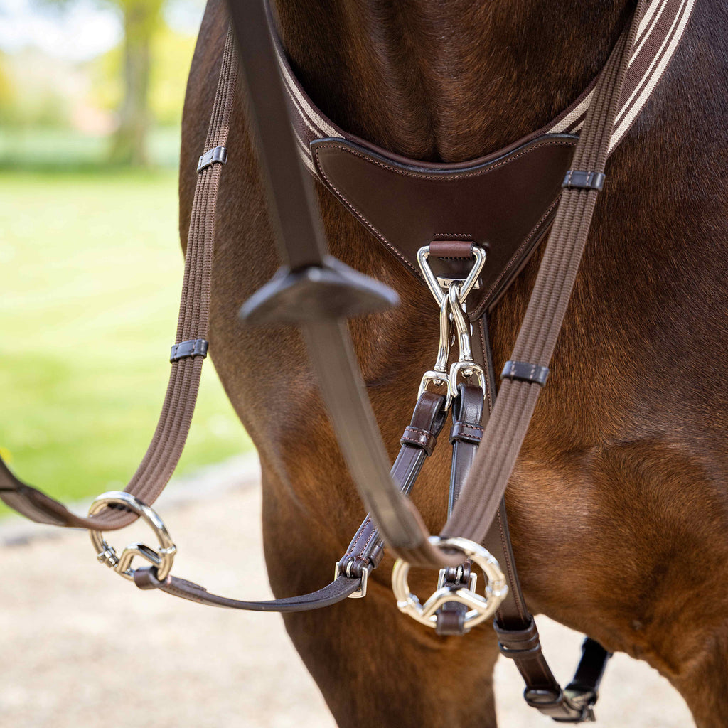 LeMieux Arika Elasticated Breastplate - Havana/Silver