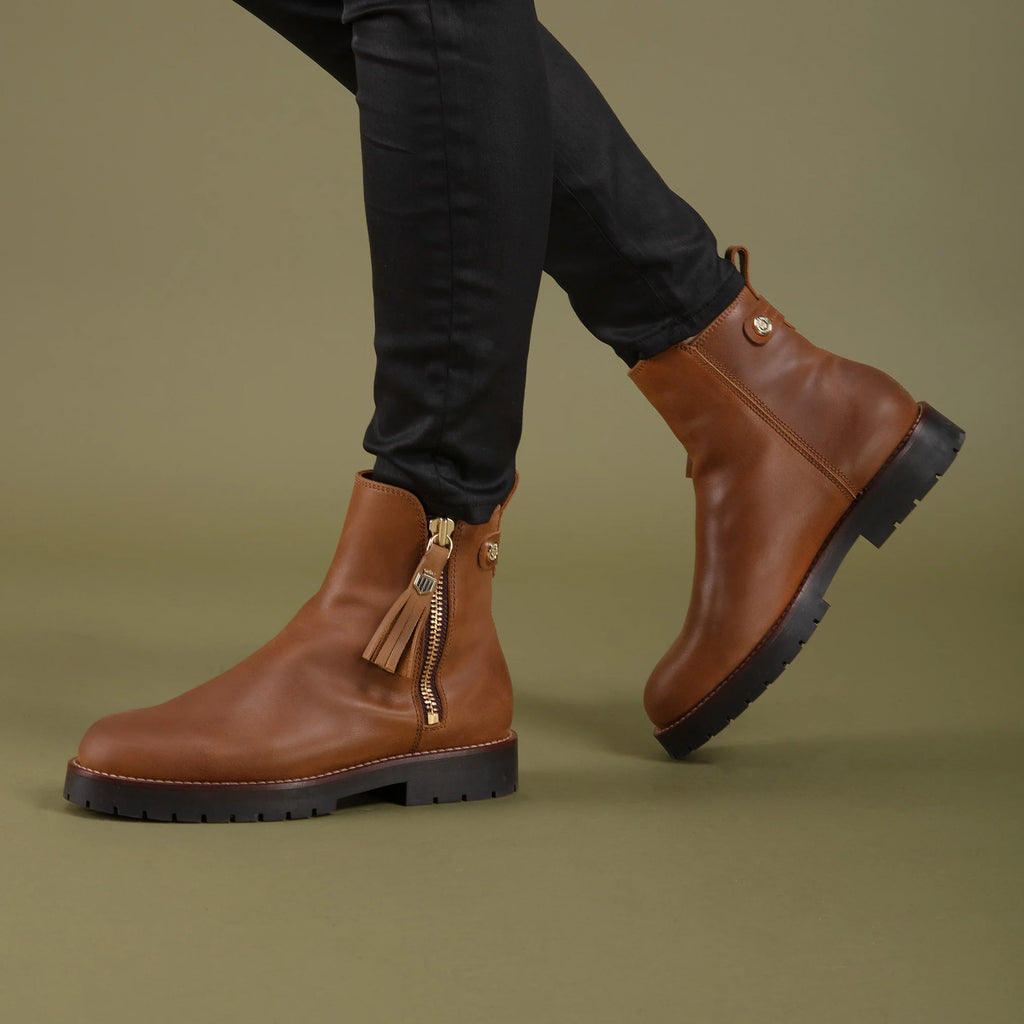 Fairfax and Favor Ladies Oakham Ankle Boot - Oak Leather