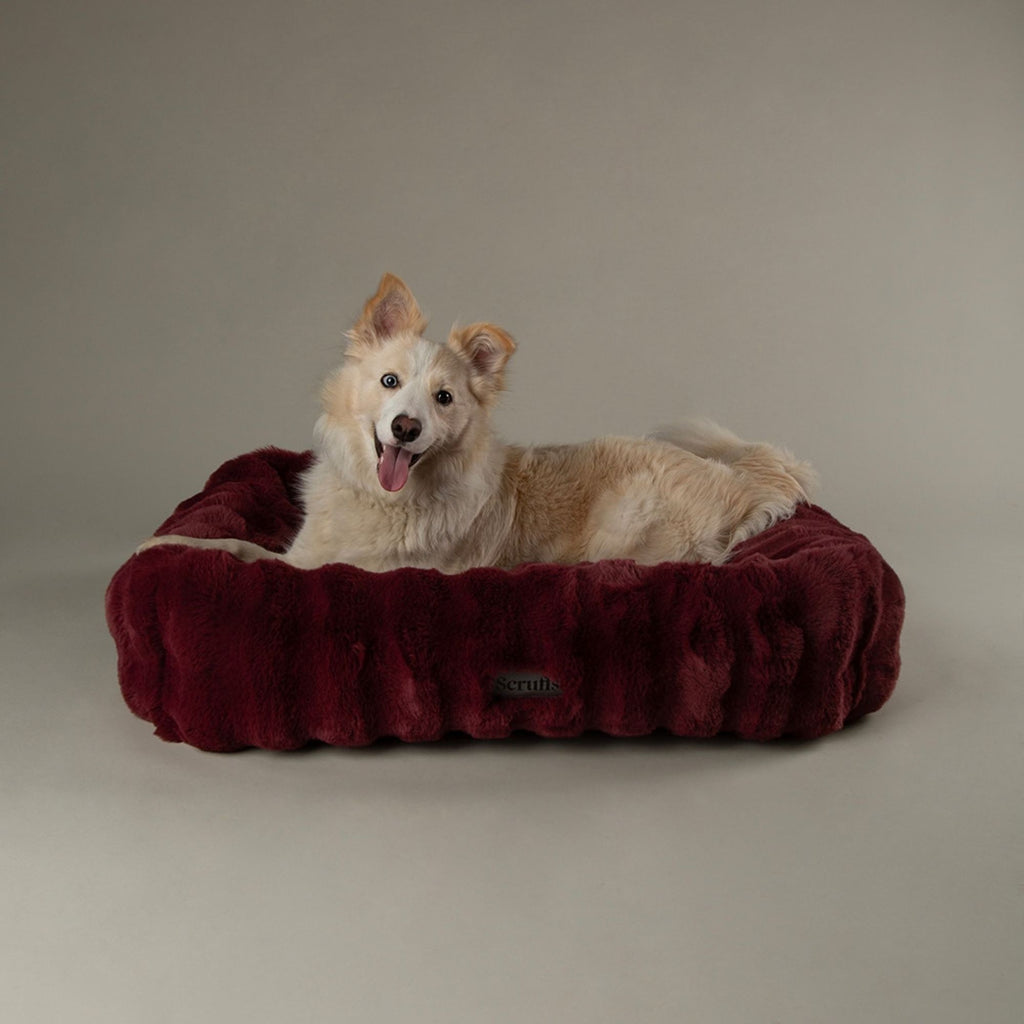 Scruffs Festive Fur Box Bed - Burgundy