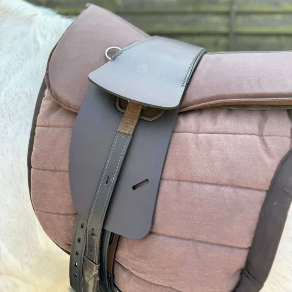 Total Contact Saddles Treeless Synthetic Short Billet Saddle - Chocolate Brown