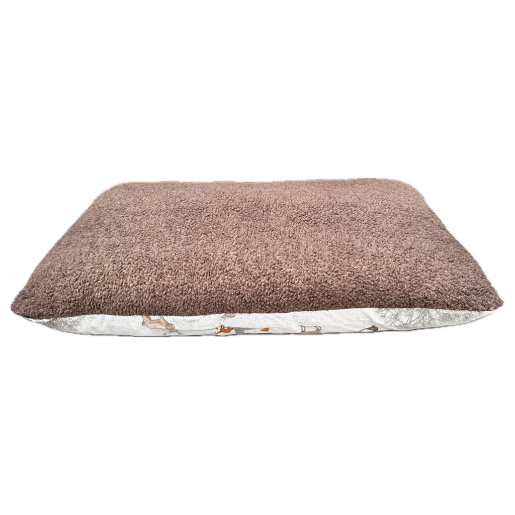 Snug and Cosy Woodland Lounger