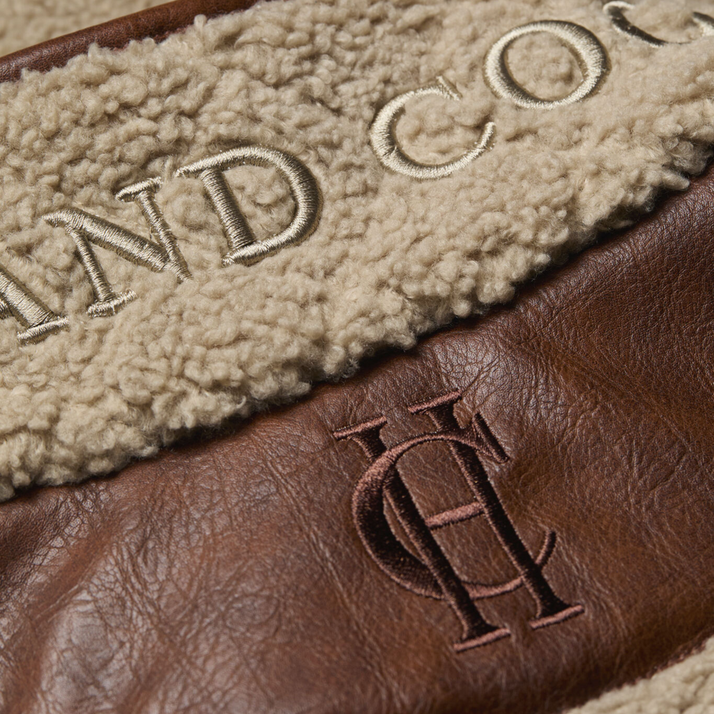 Holland Cooper Country Fleece Gilet - Natural Borg