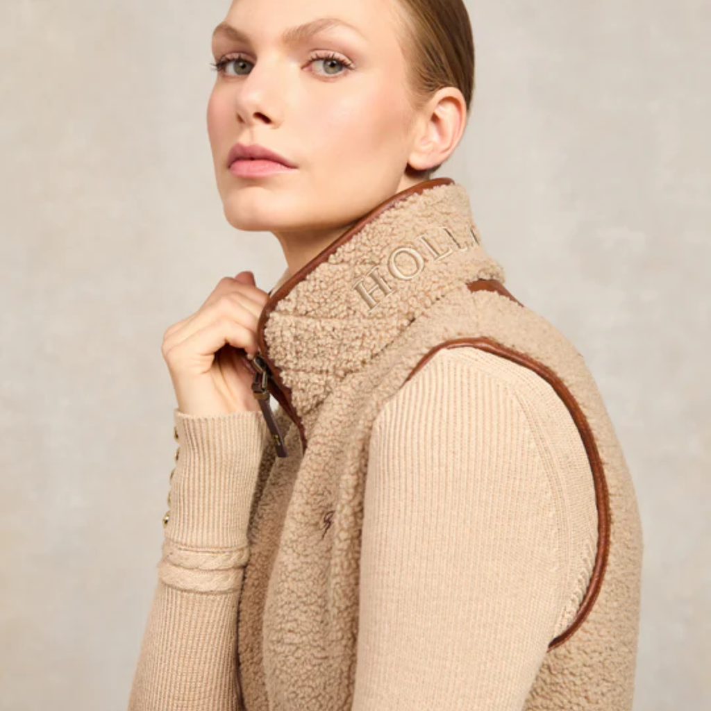 Holland Cooper Country Fleece Gilet - Natural Borg