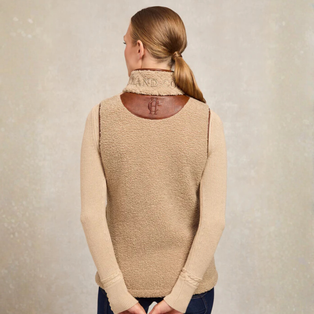 Holland Cooper Country Fleece Gilet - Natural Borg
