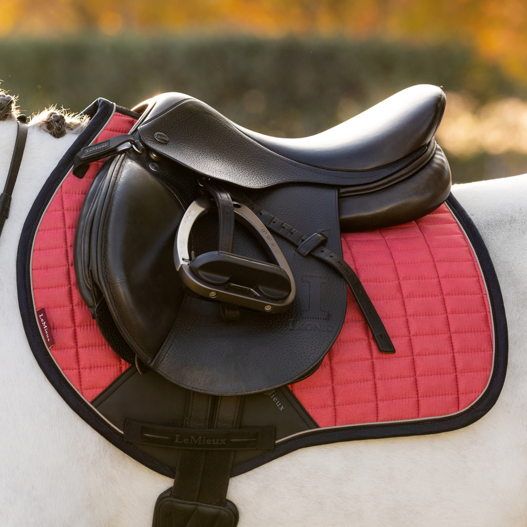 LeMieux Mini Suede Close Contact Square - Cranberry