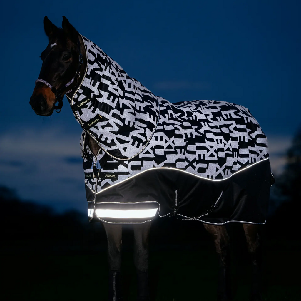 LeMieux Arika Reflective 200g Turnout Rug - Black