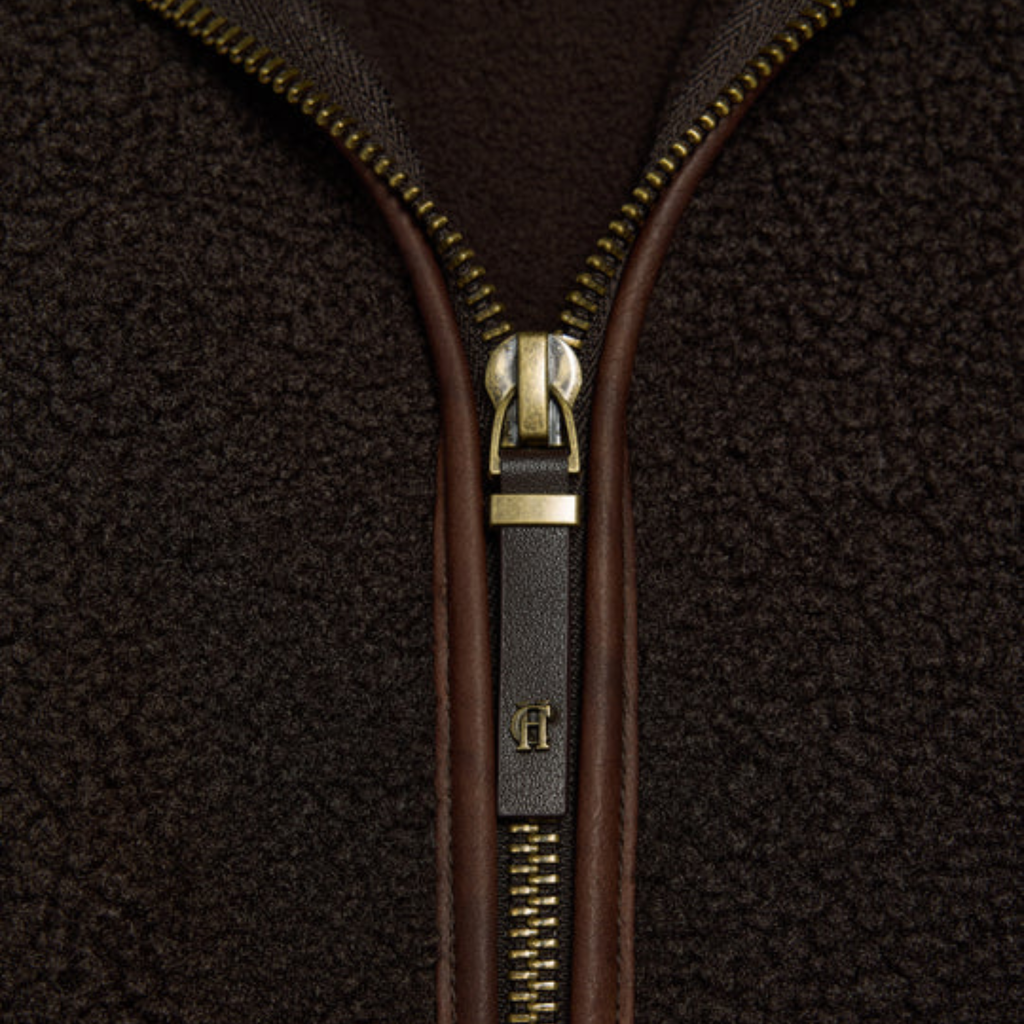 Holland Cooper Country Fleece Gilet - Chocolate Borg