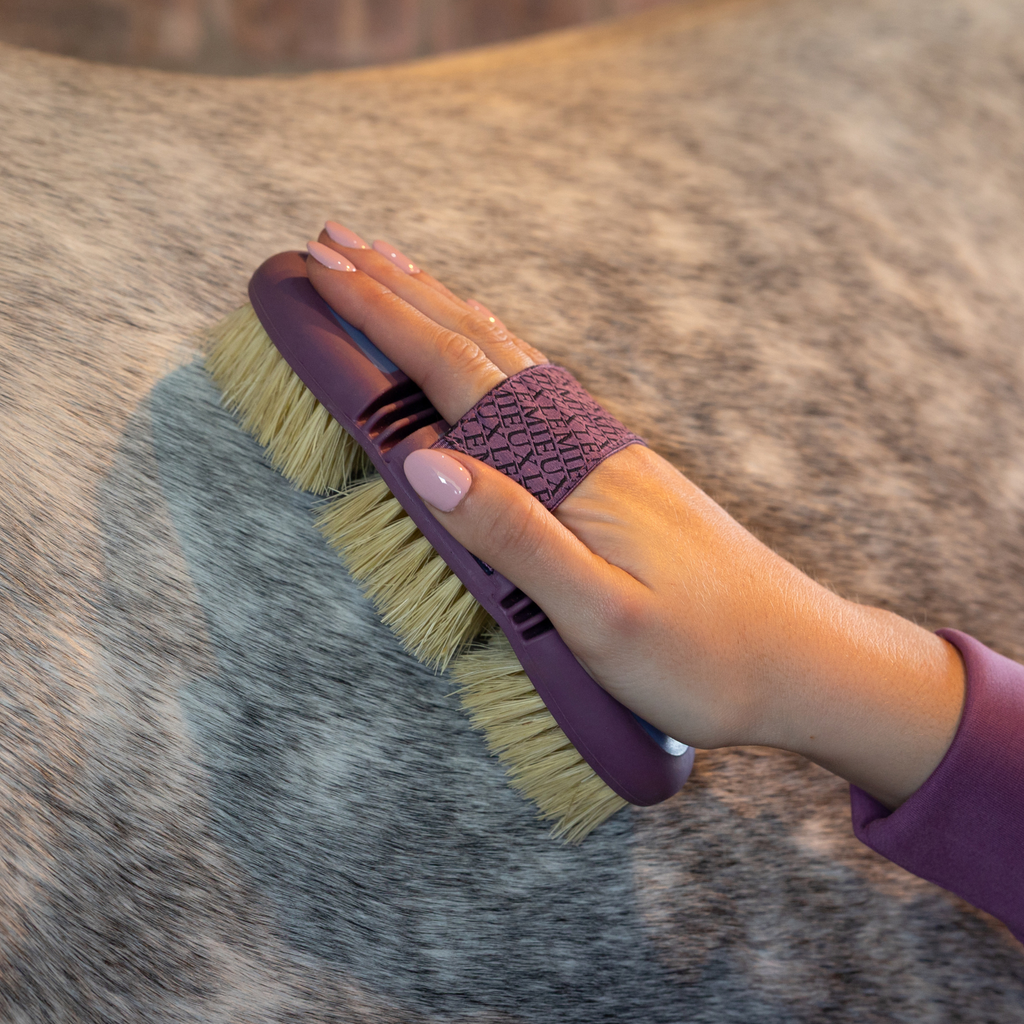 LeMieux Flexi Scrubbing Brush - Powder Blue./Mallow