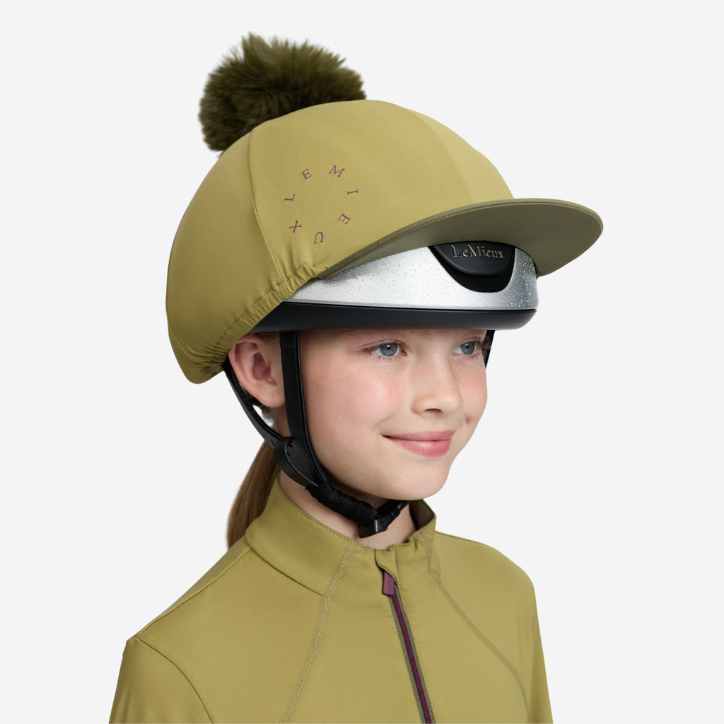 LeMieux Classique Pom Hat Silk - Gooseberry