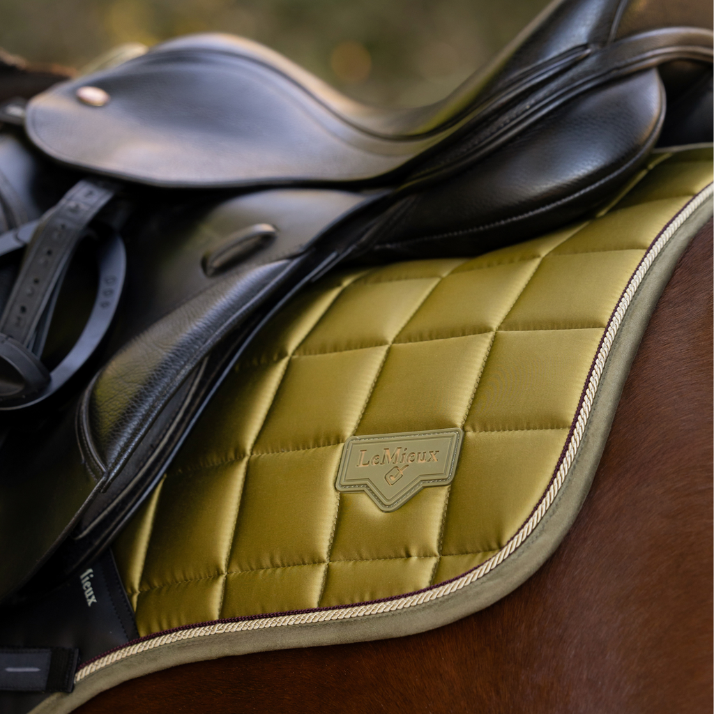 LeMieux Loire Classic Close Contact Square - Gooseberry
