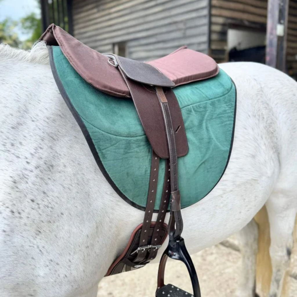 Total Contact Saddles Treeless Classic Long Billet Saddle - Havana Brown