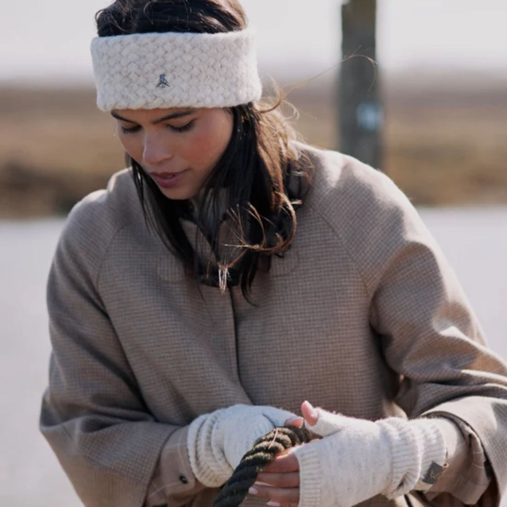 Hicks and Brown Kersey Wristwarmer - Oatmeal