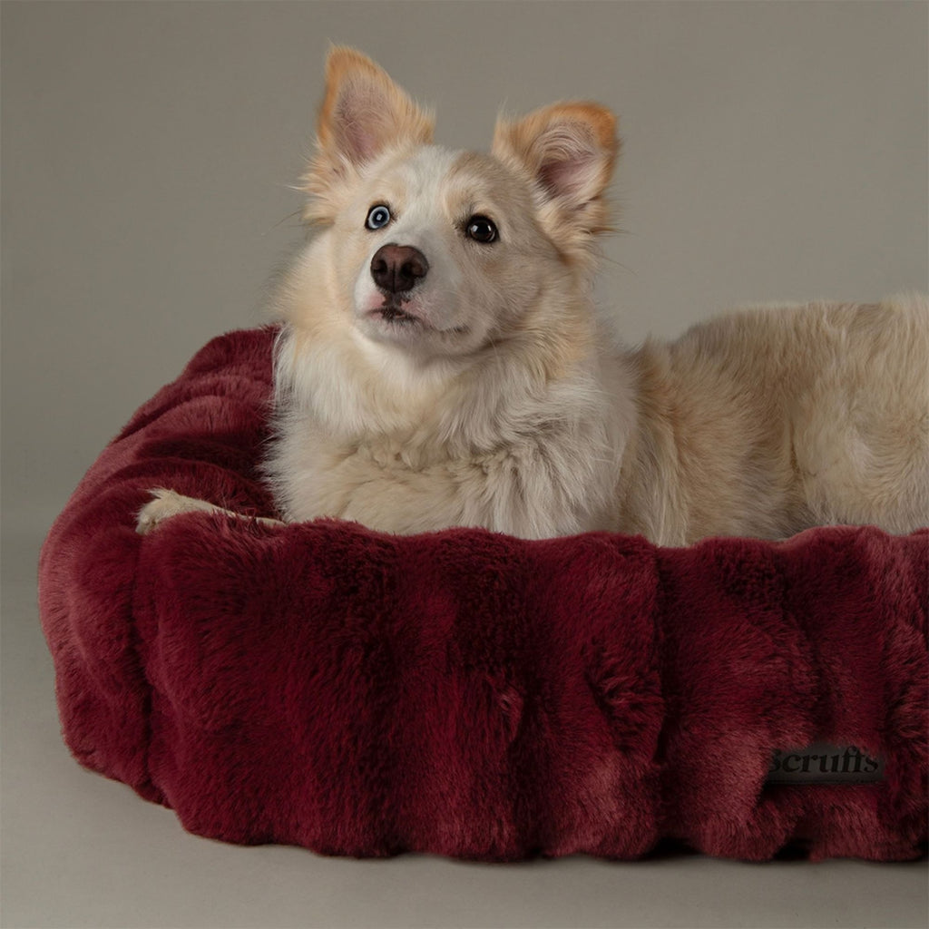 Scruffs Festive Fur Box Bed - Burgundy