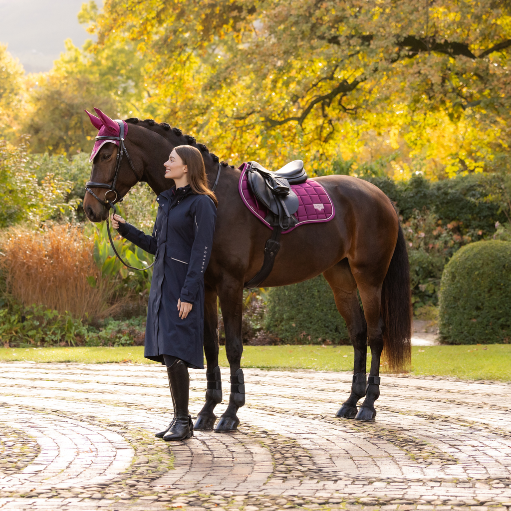 LeMieux Loire Classic Close Contact Square - Blackberry