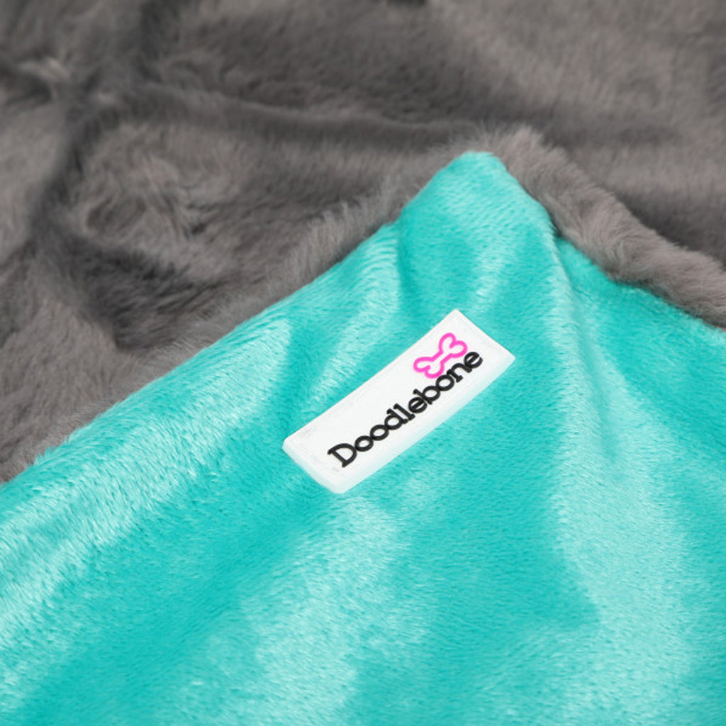 Doodlebone Faux Fur Blanket - Slate/Teal