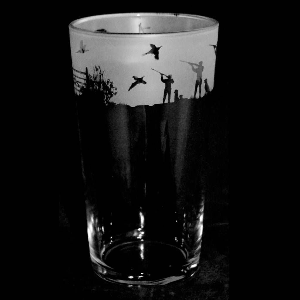 The Milford Collection Shooting Scene Beer Glass