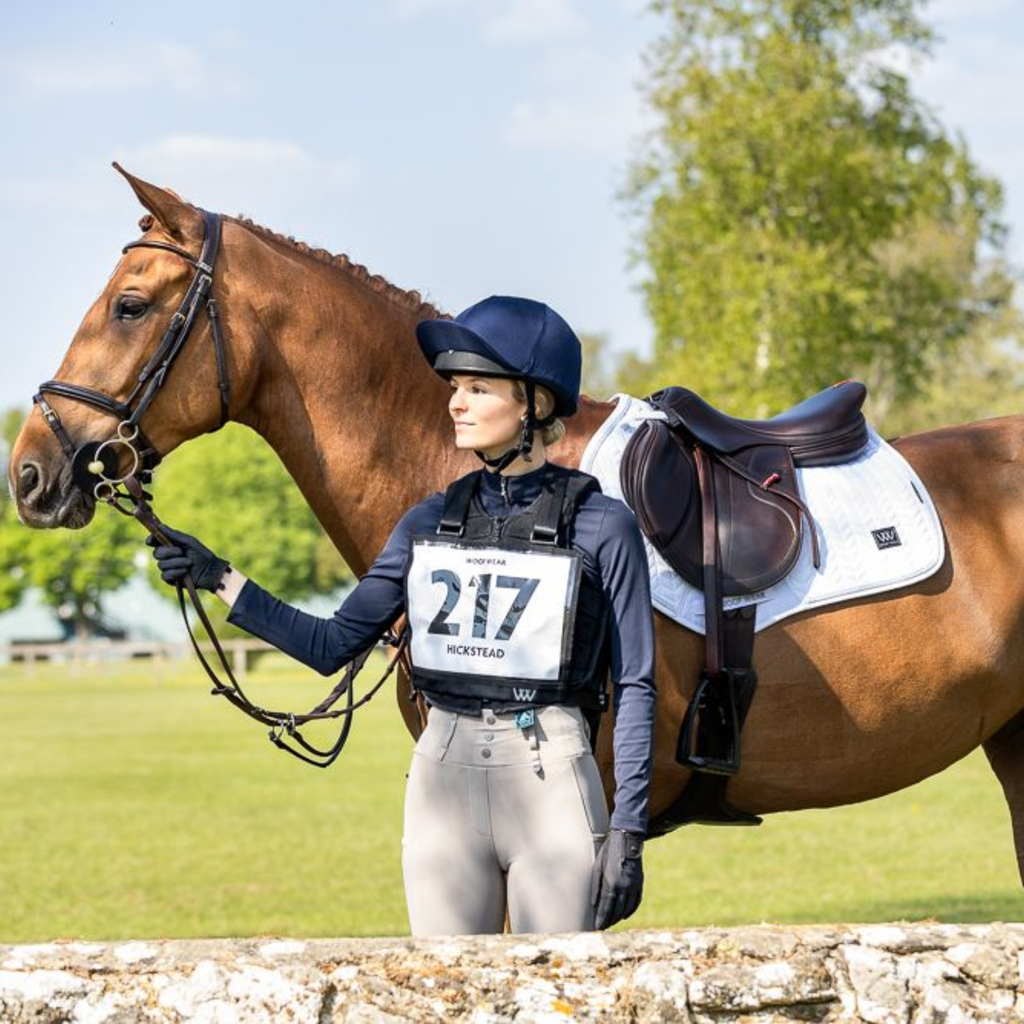 Woof Wear Vision Aura Close Contact Saddle Pad - White