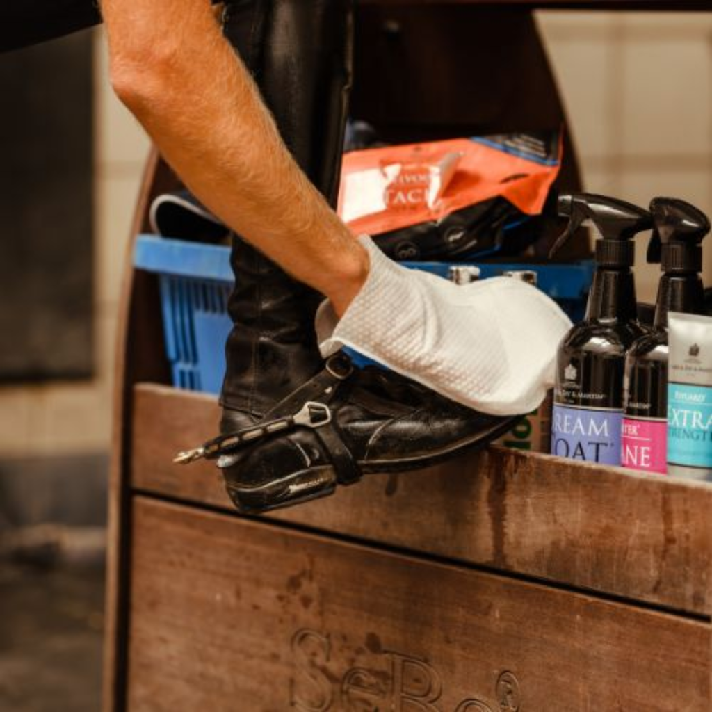 Carr Day Martin Belvoir Step 1 Tack Cleaner Mitt - 10 Pack