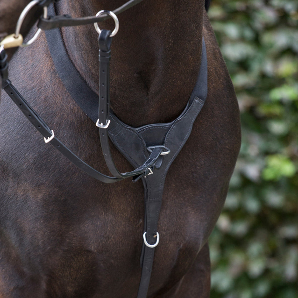 Cameo Performance Breastplate - Black