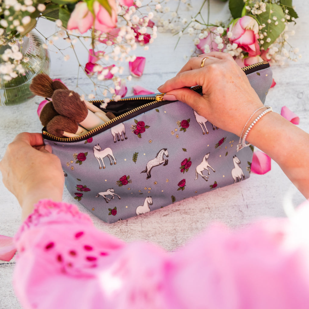 Emily Cole Grey Horse & Roses Washbag