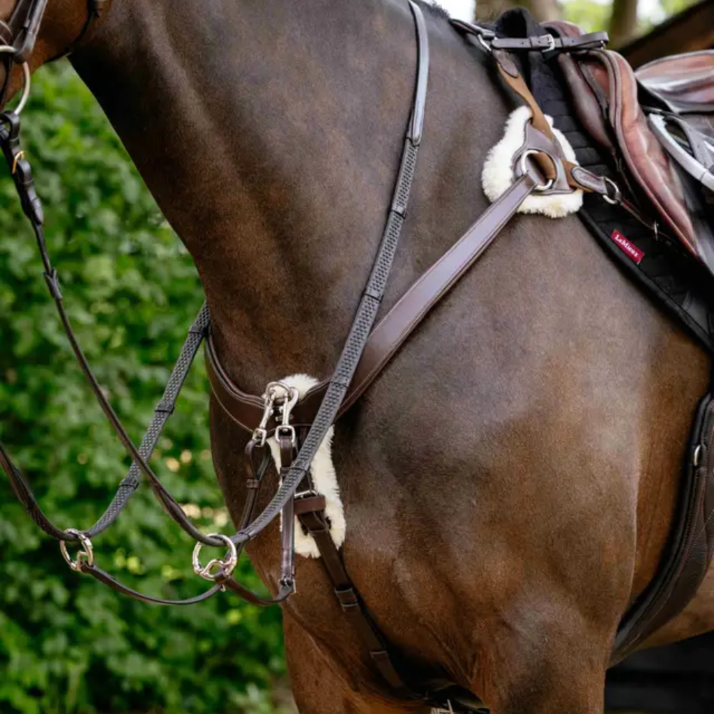 LeMieux Kudos 5 Point Bridge Breastplate - Havana