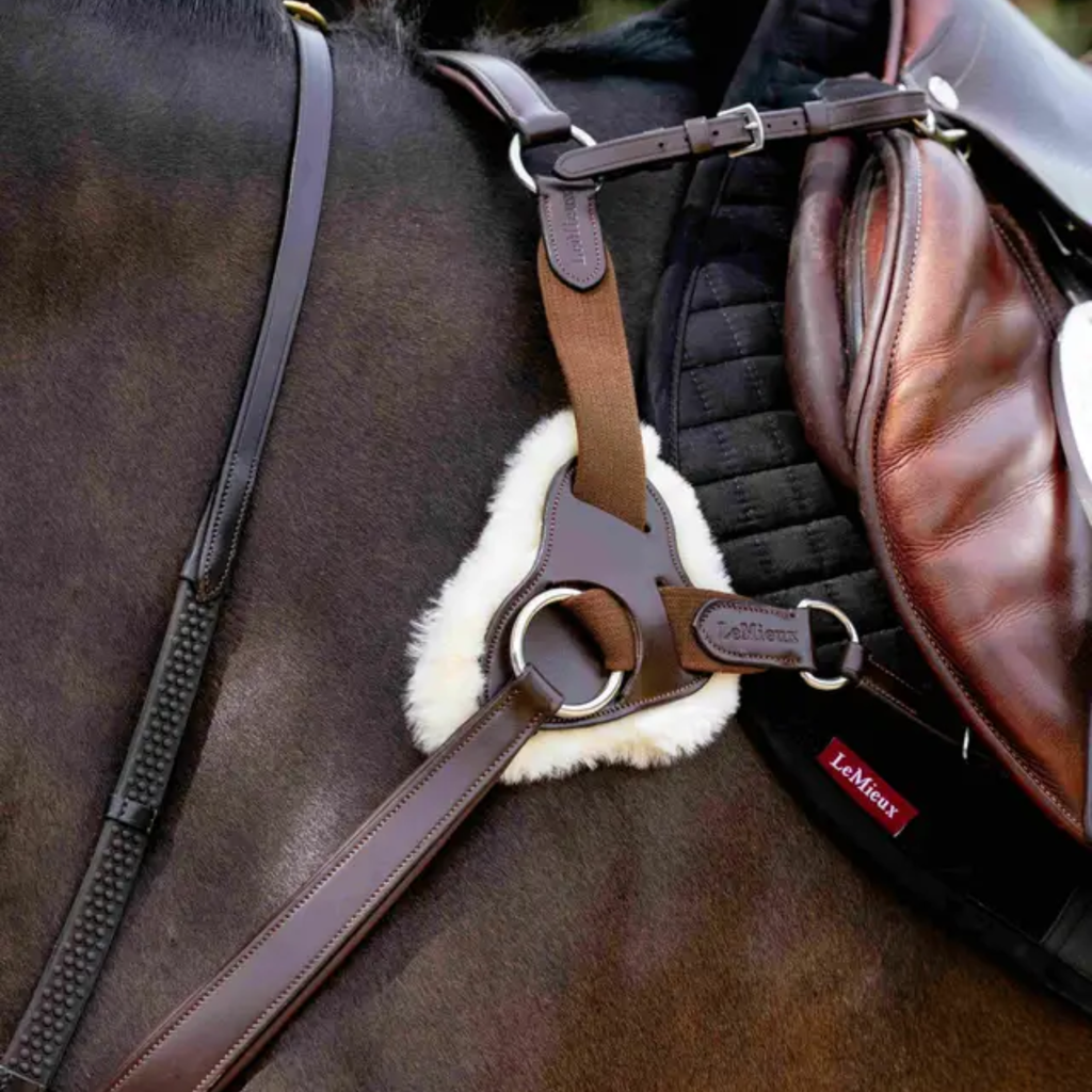 LeMieux Kudos 5 Point Bridge Breastplate - Havana