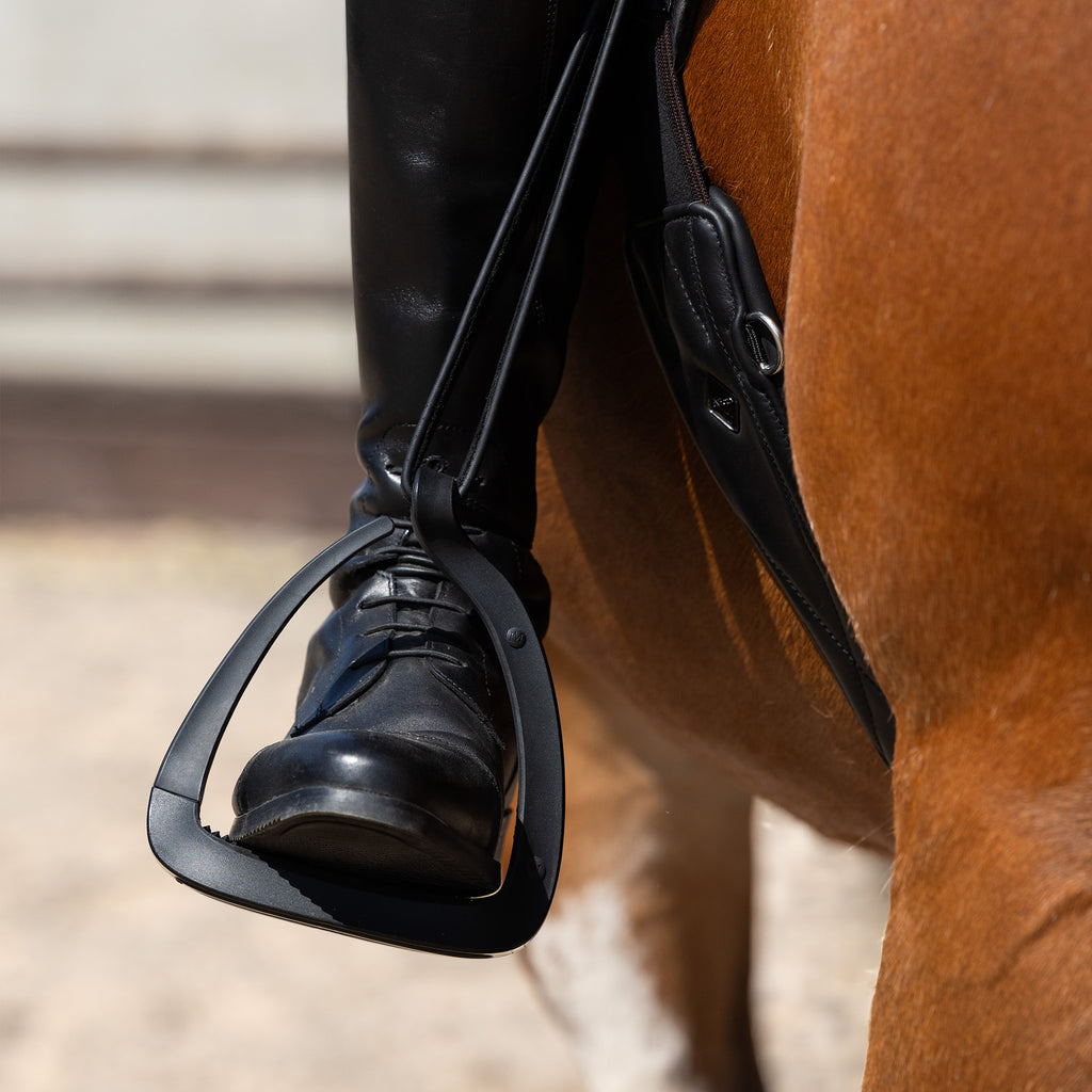 LeMieux VectorFlex Stirrup - Black