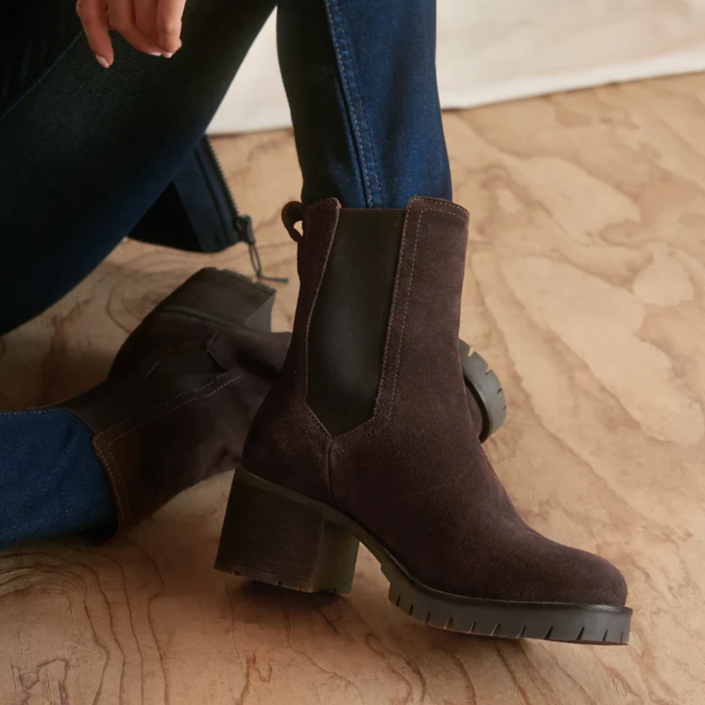Fairfax & Favor Ladies Heeled Boudica - Chocolate Suede