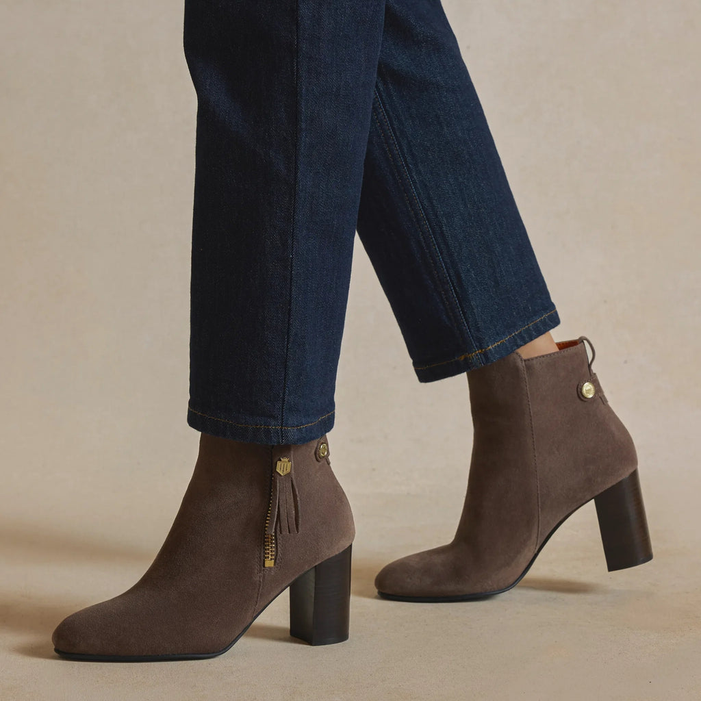 Fairfax & Favor Ladies Oakham Ankle Boot - Deep Taupe Suede