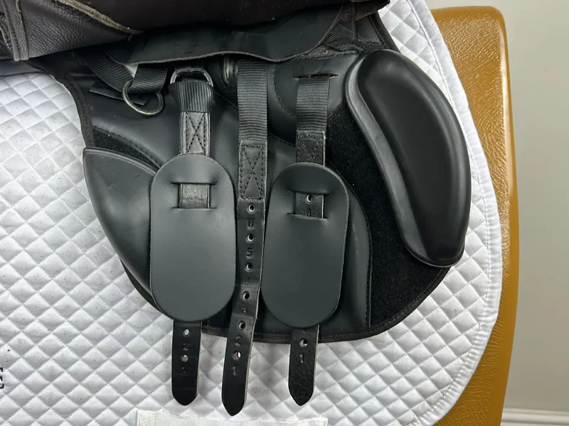 Thorowgood T8 Compact High Wither GP Saddle - Brown-2