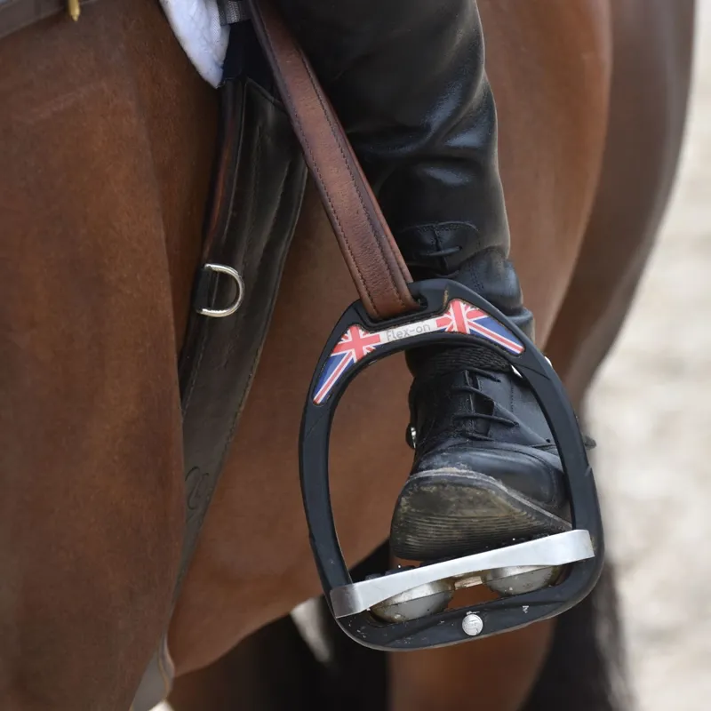 Flex-On Green Composite Inclined Ultra-Grip Stirrups - Black/Plum-3