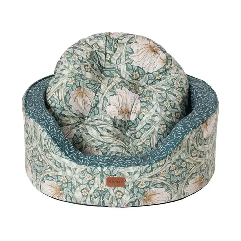 William Morris Pimpernel and Lily Leaf Oval Bed-1