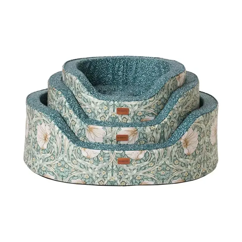 William Morris Pimpernel and Lily Leaf Oval Bed-2