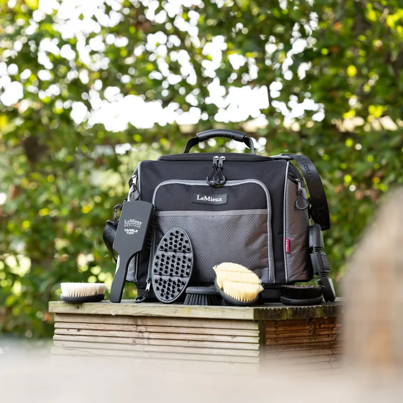 LeMieux Grooming Kit Pro - Black-1
