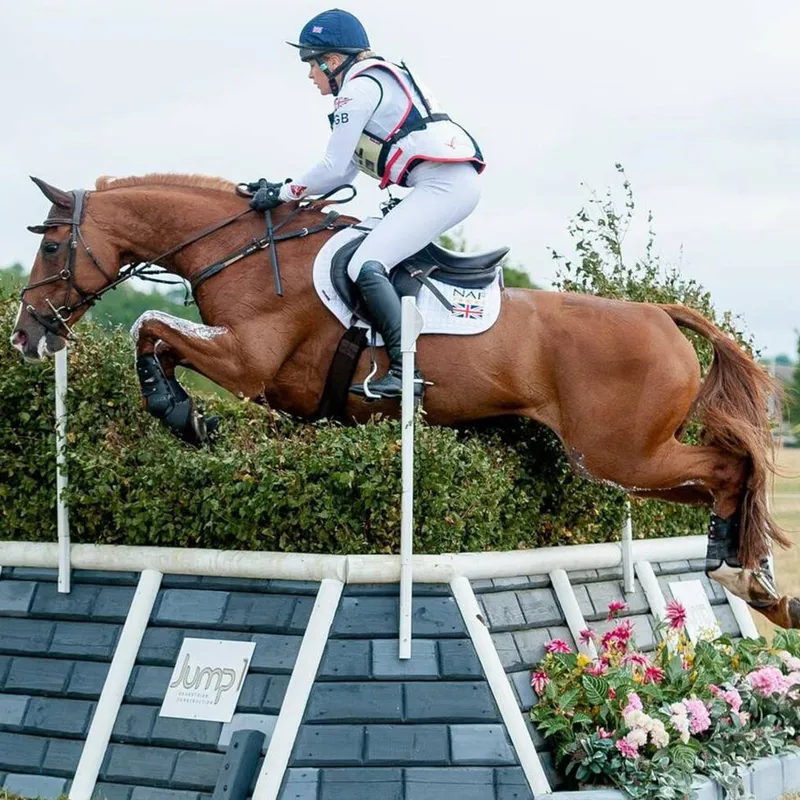 LeMieux Close Contact Suede Square - White-1