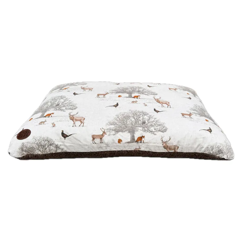 Snug and Cosy Woodland Lounger